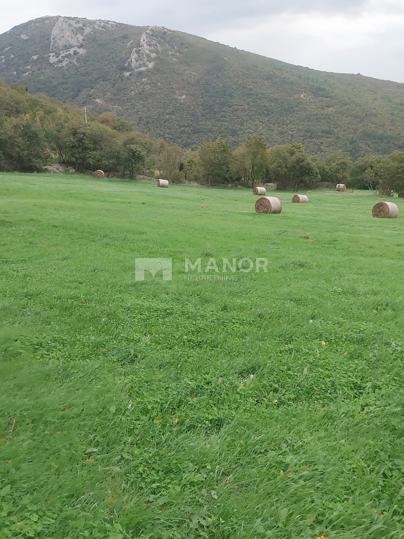 Plomin, Kršan, 10.000m2