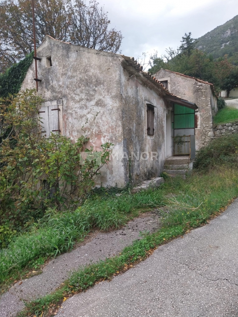 Plomin, Kršan, 10.000m2