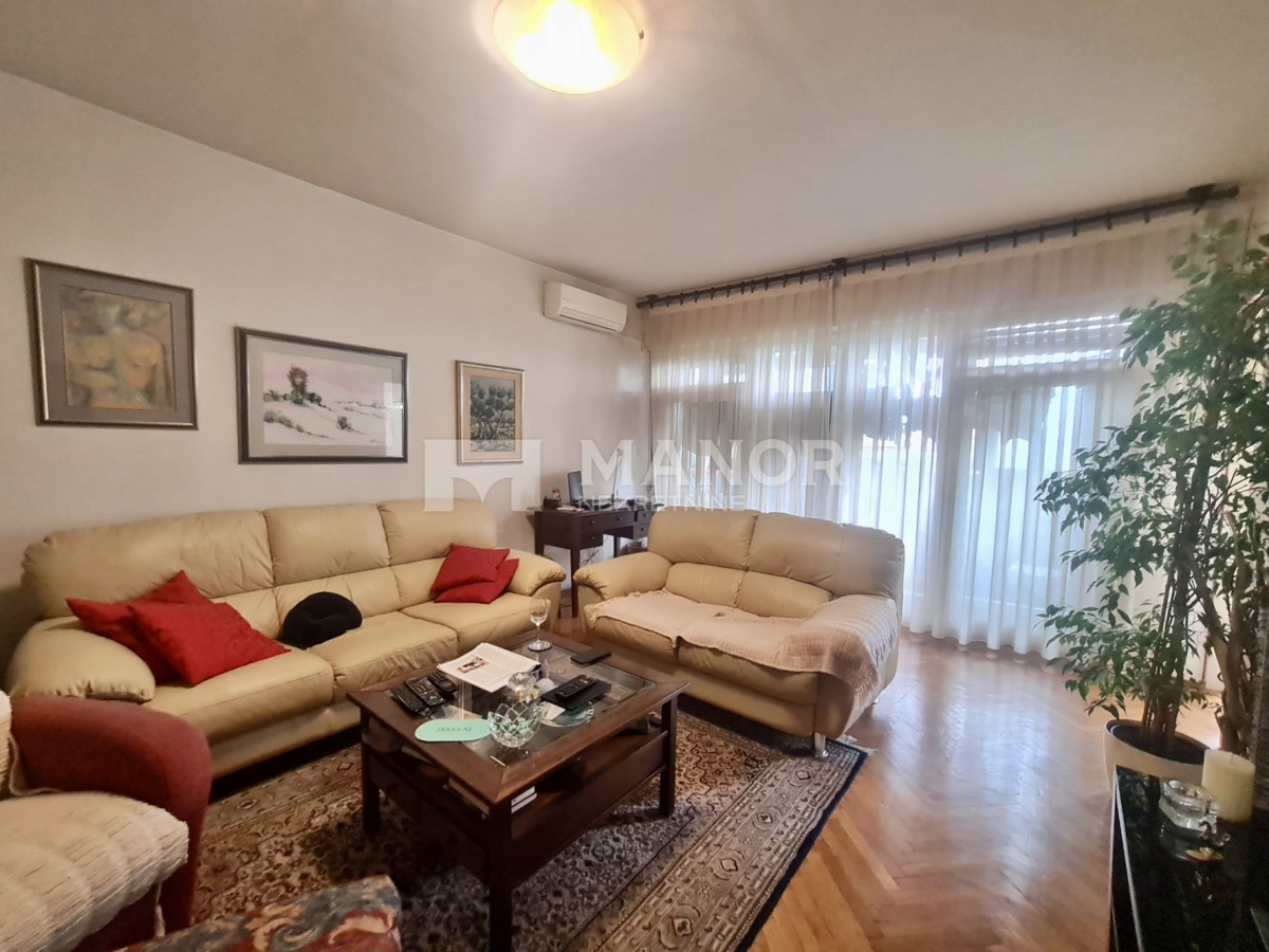 Appartamento Bulevard, Rijeka, 79m2