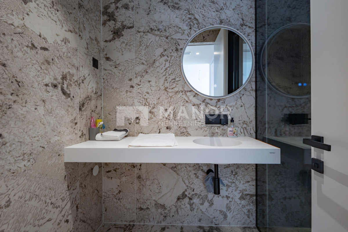 Appartamento Opatija - Centar, Opatija, 200m2