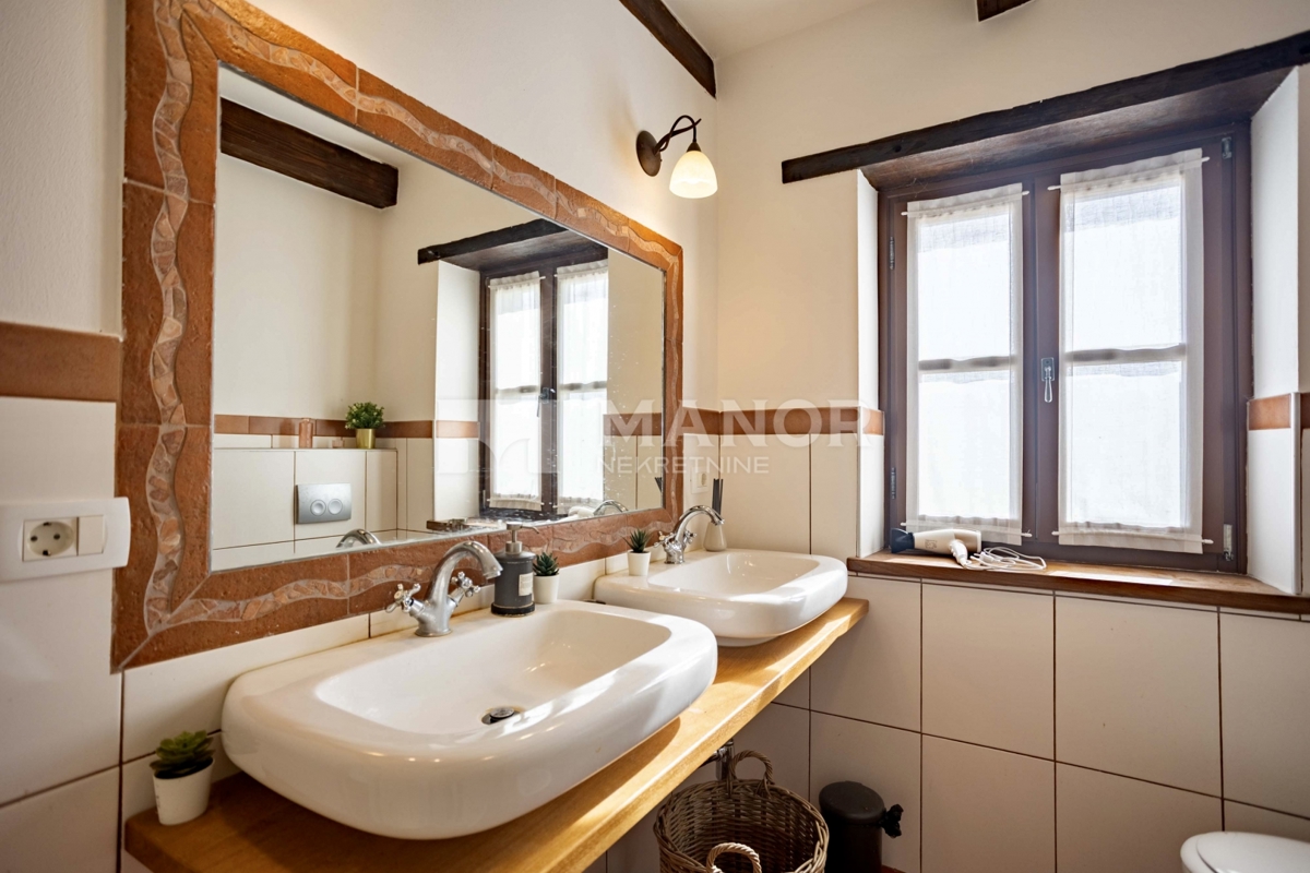 Istria, Sv. Lovreč - Villa in pietra autentica istriana