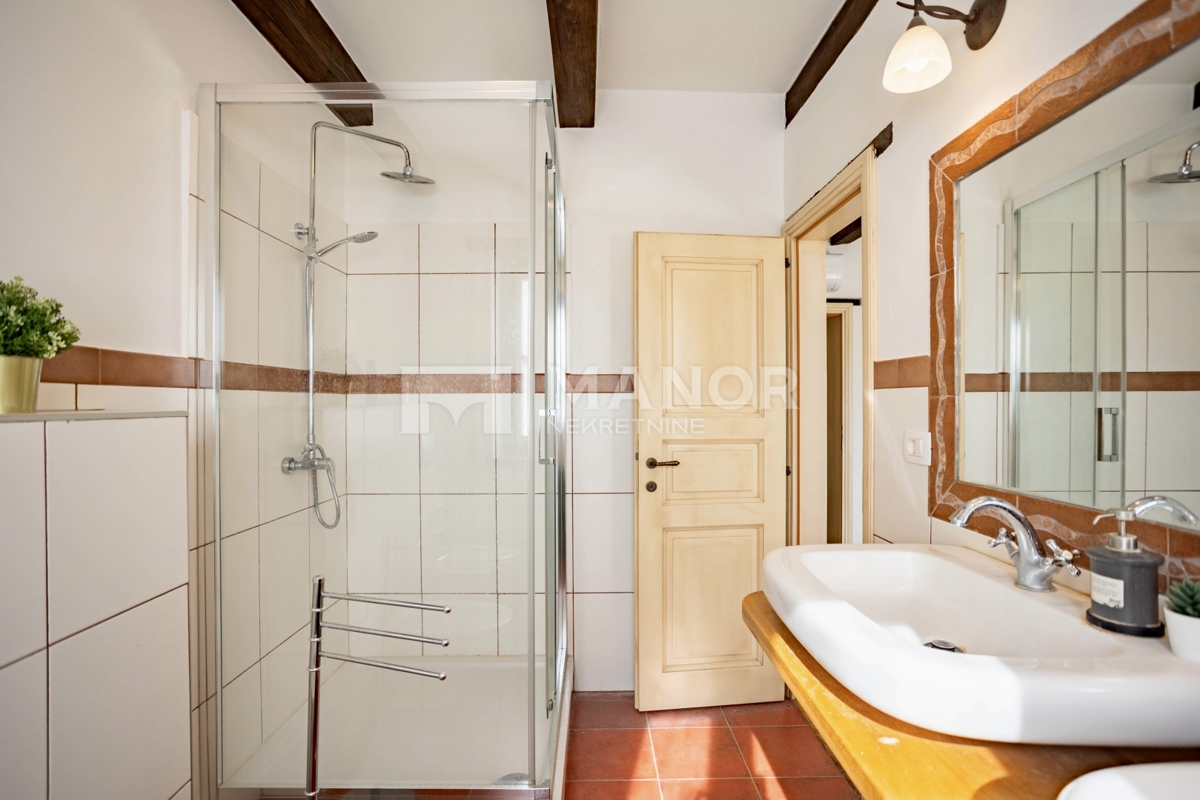 Istria, Sv. Lovreč - Villa in pietra autentica istriana