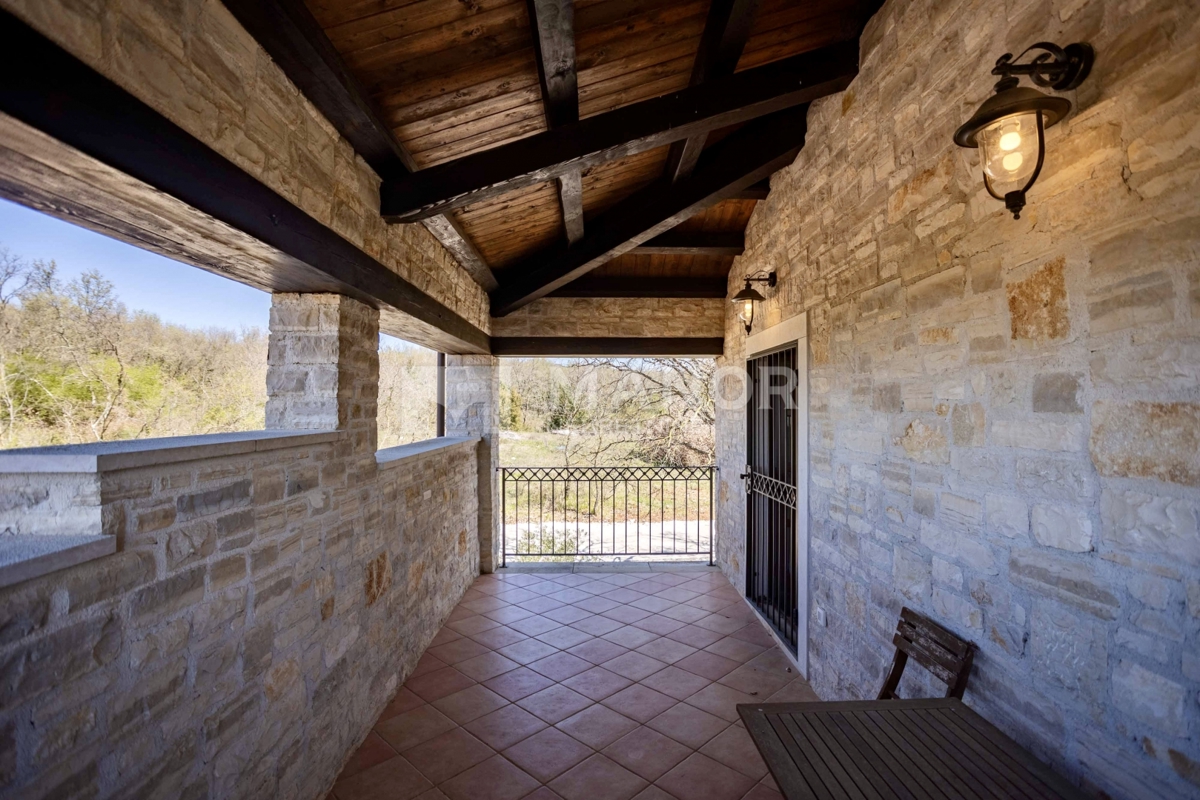 Istria, Sv. Lovreč - Villa in pietra autentica istriana