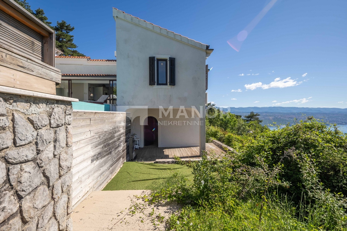 OPATIJA, VEPRINAC – Bella villa con piscina infinity e vista panoramica sul Quarnaro