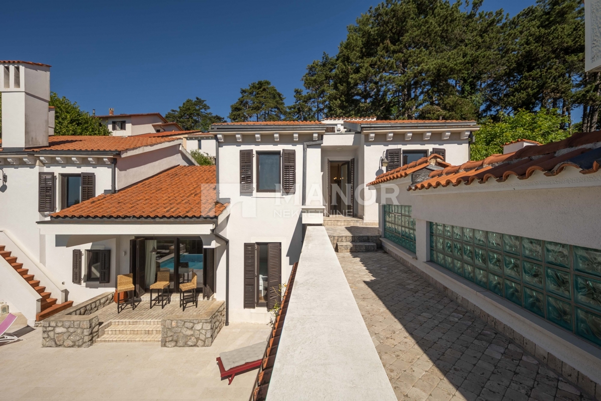 OPATIJA, VEPRINAC – Bella villa con piscina infinity e vista panoramica sul Quarnaro