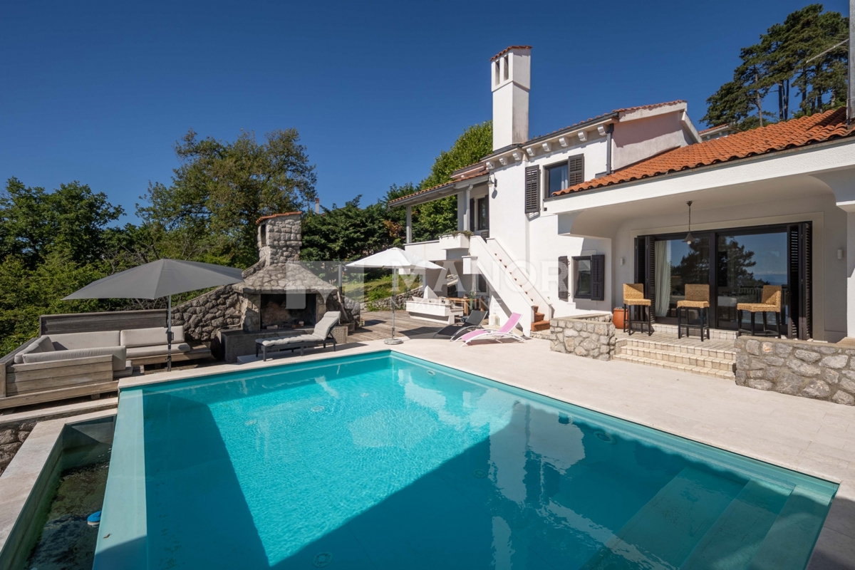 OPATIJA, VEPRINAC – Bella villa con piscina infinity e vista panoramica sul Quarnaro