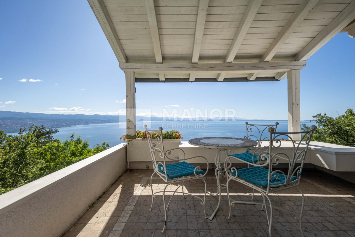OPATIJA, VEPRINAC – Bella villa con piscina infinity e vista panoramica sul Quarnaro