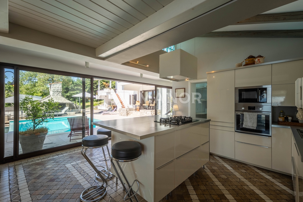 OPATIJA, VEPRINAC – Bella villa con piscina infinity e vista panoramica sul Quarnaro
