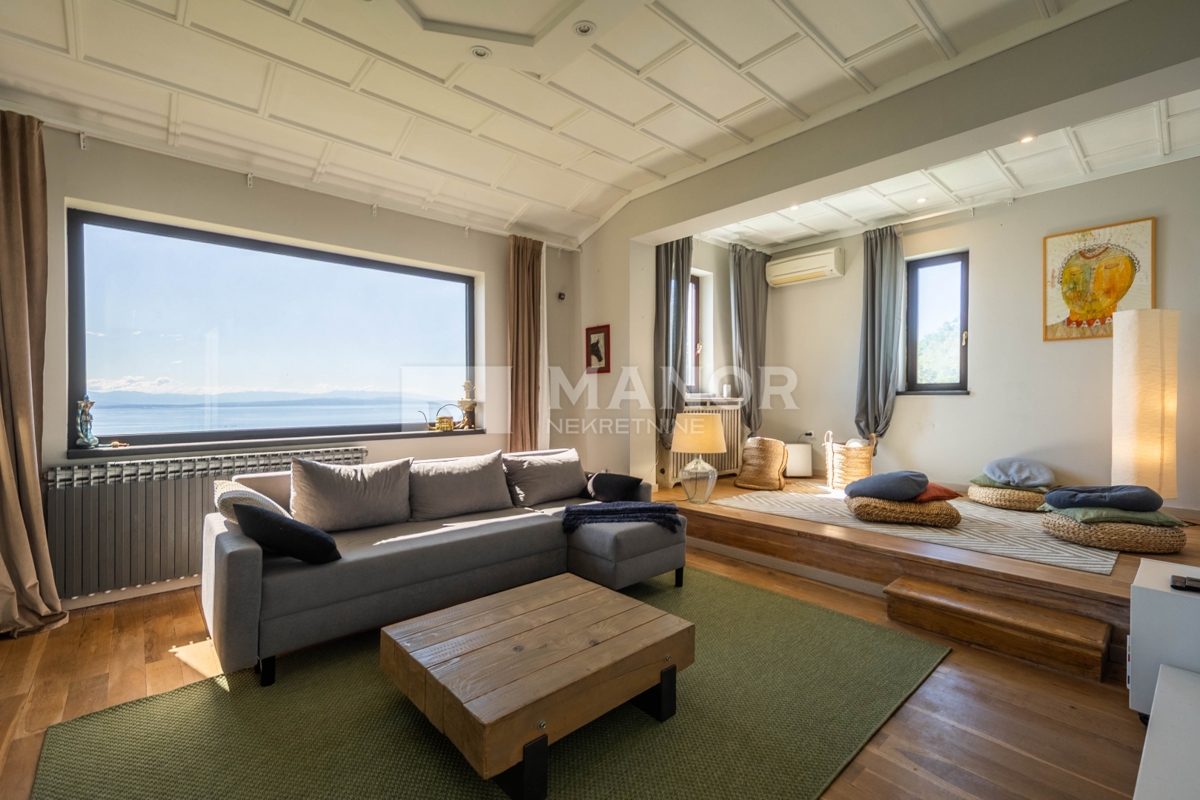 OPATIJA, VEPRINAC – Bella villa con piscina infinity e vista panoramica sul Quarnaro
