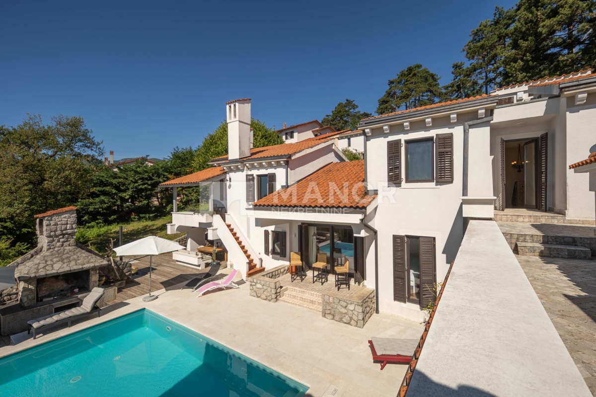 OPATIJA, VEPRINAC – Bella villa con piscina infinity e vista panoramica sul Quarnaro