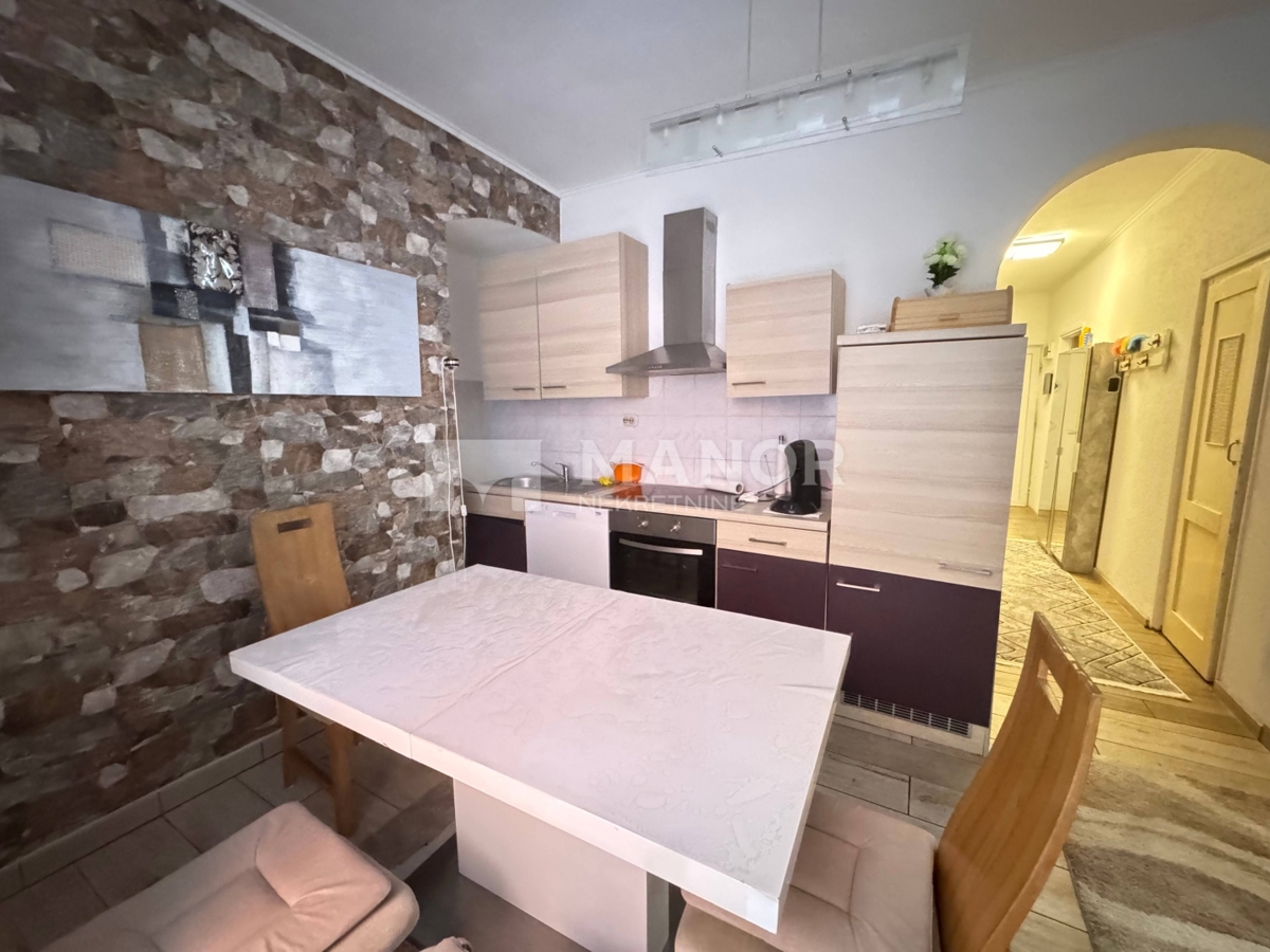 Appartamento Centar, Rijeka, 71m2