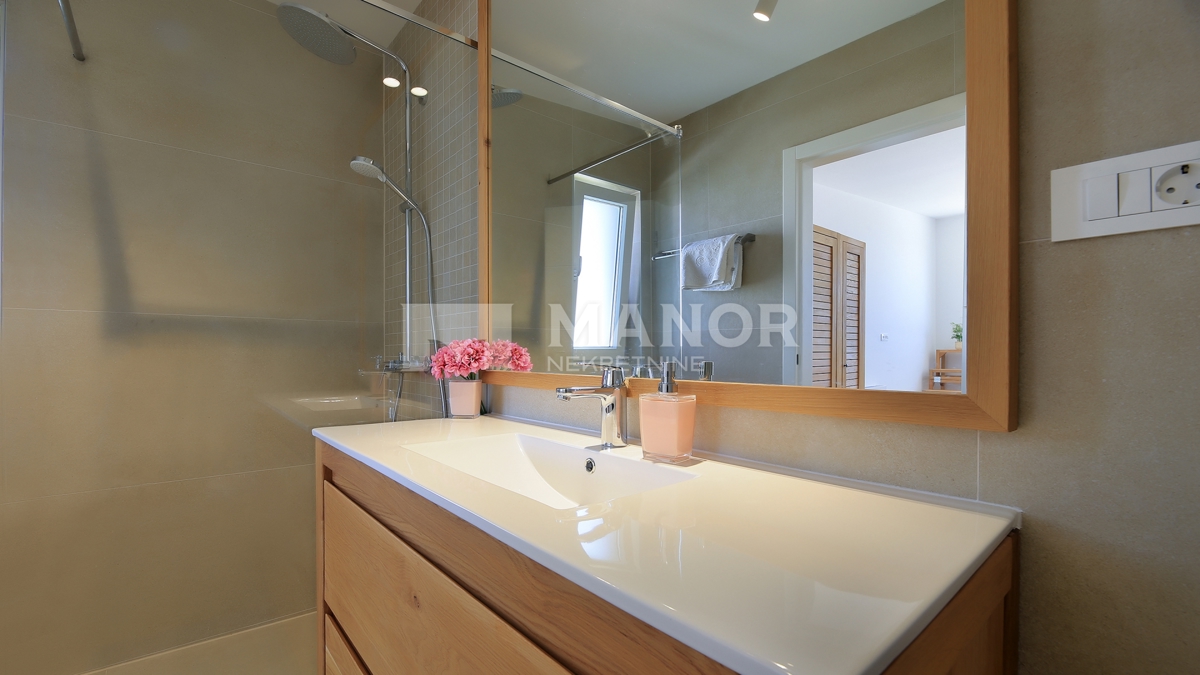 Casa Kremenići, Malinska-Dubašnica, 212m2