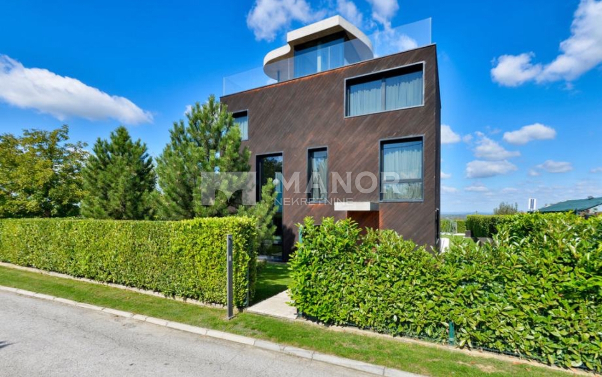 Casa Kloštar Ivanić, 273m2