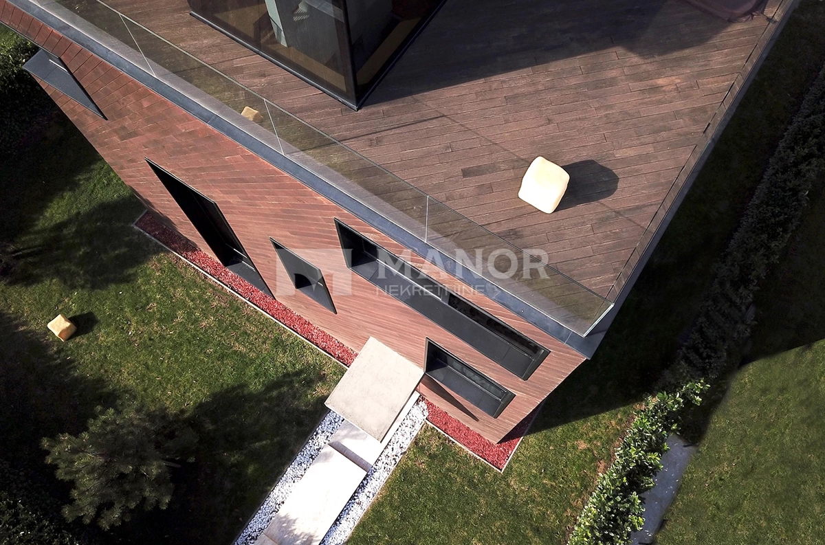 Casa Kloštar Ivanić, 273m2