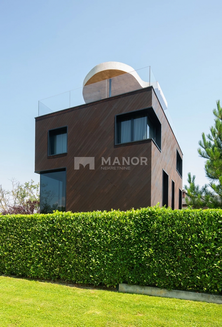 Casa Kloštar Ivanić, 273m2