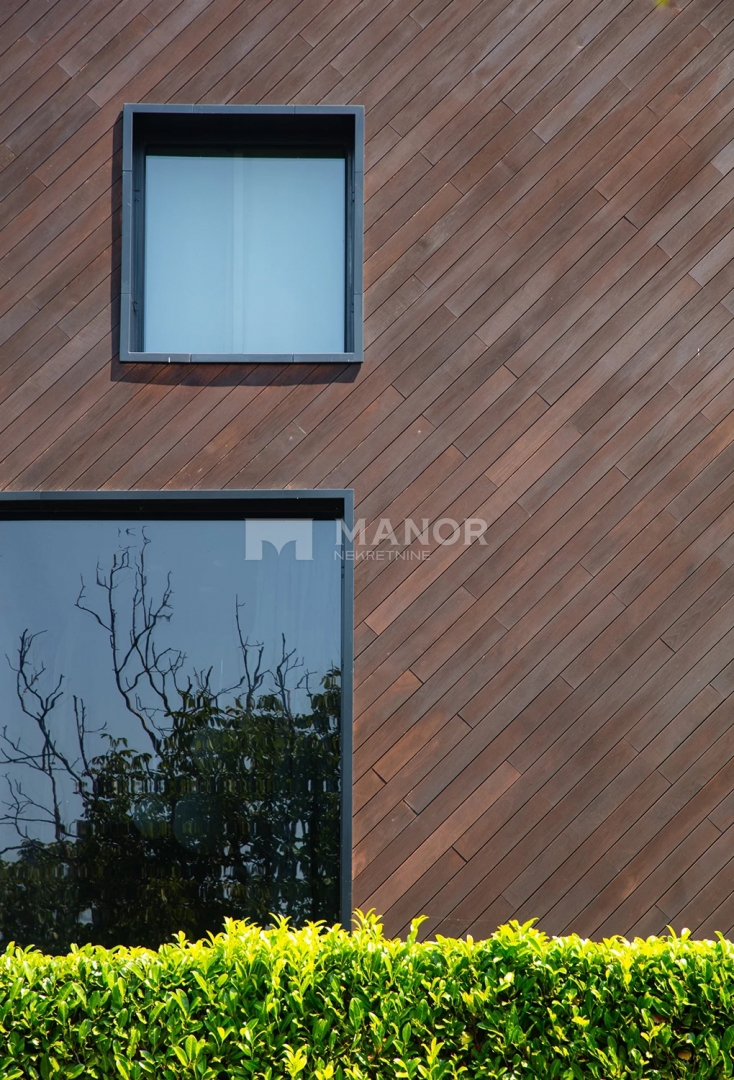 Casa Kloštar Ivanić, 273m2