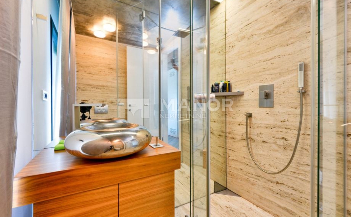 Casa Kloštar Ivanić, 273m2