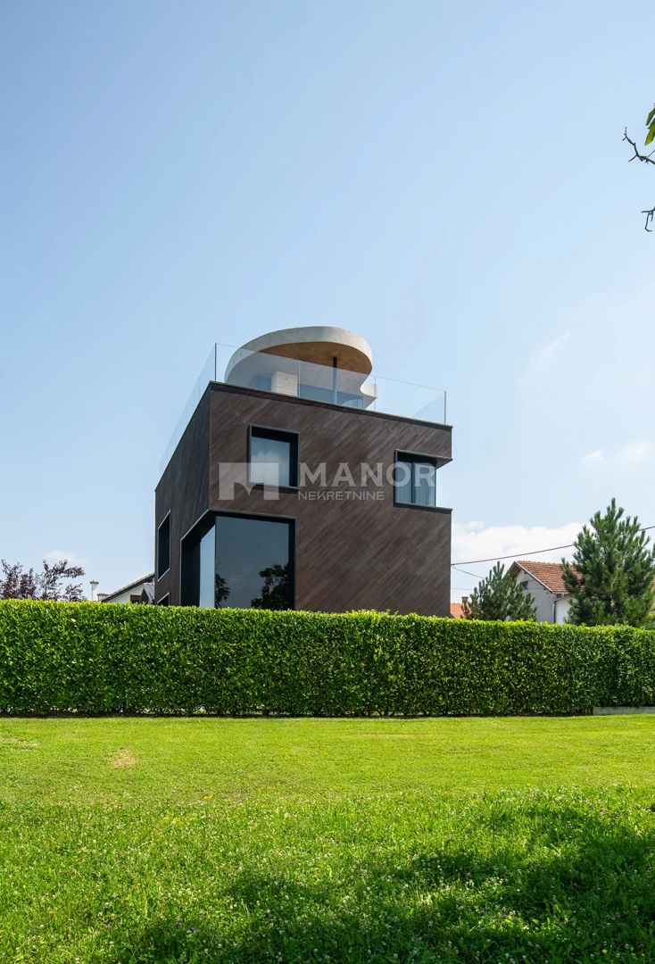 Casa Kloštar Ivanić, 273m2