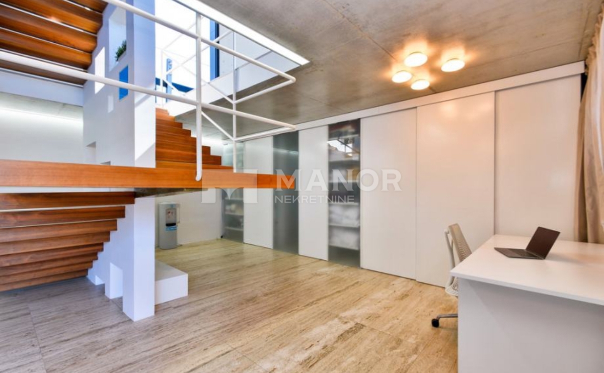 Casa Kloštar Ivanić, 273m2