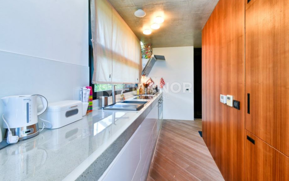 Casa Kloštar Ivanić, 273m2