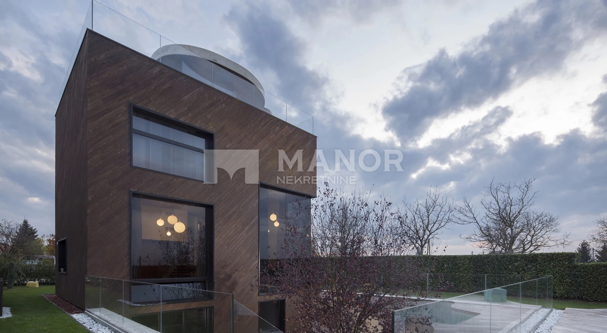 Casa Kloštar Ivanić, 273m2