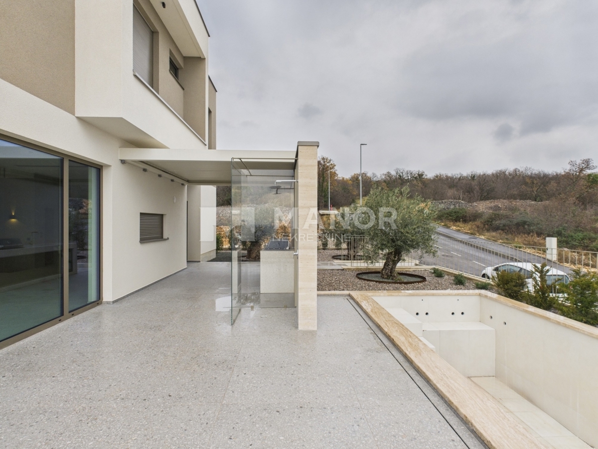 Casa Kostrena Sveta Lucija, Kostrena, 241m2