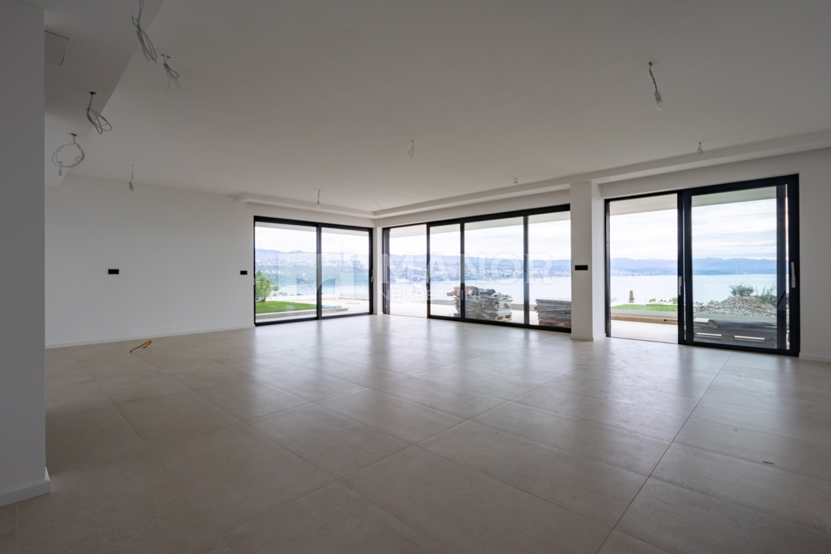 OPATIJA – Nuova costruzione, 3 camere da letto + soggiorno, piano terra, giardino, piscina, garage