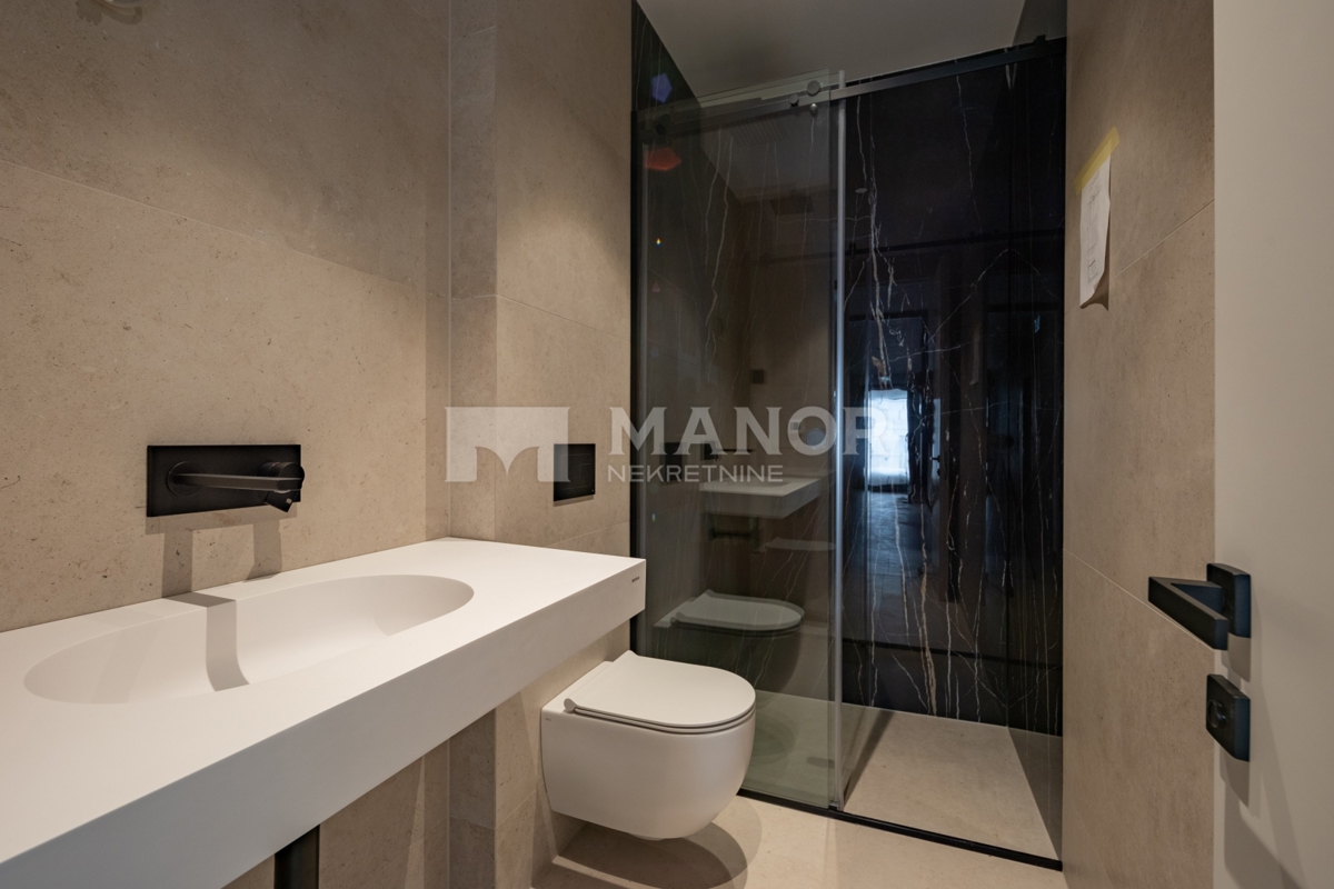 OPATIJA – Nuova costruzione, 3 camere da letto + soggiorno, piano terra, giardino, piscina, garage