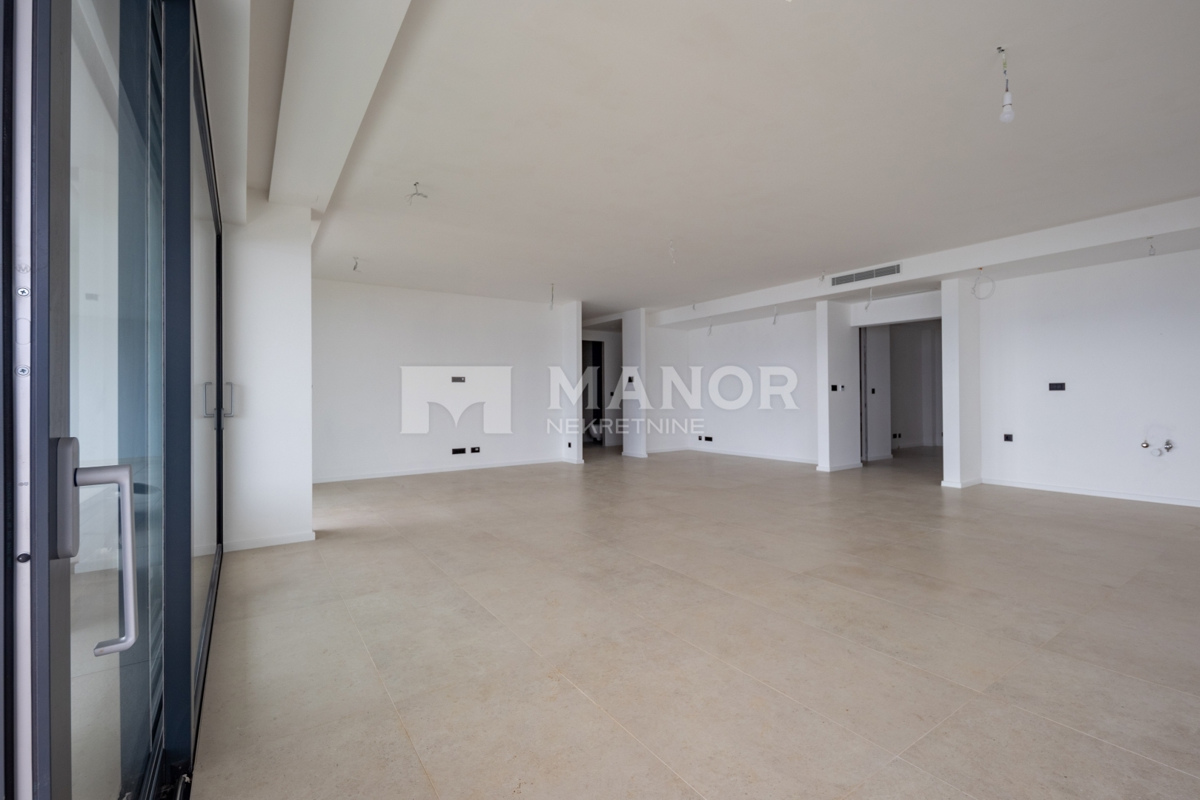 OPATIJA – Nuova costruzione, 3 camere da letto + soggiorno, piano terra, giardino, piscina, garage