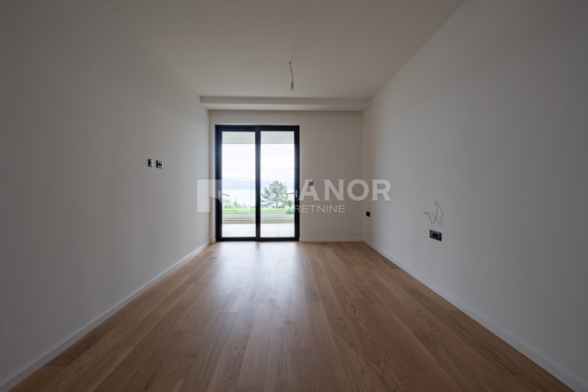 OPATIJA – Nuova costruzione, 3 camere da letto + soggiorno, piano terra, giardino, piscina, garage