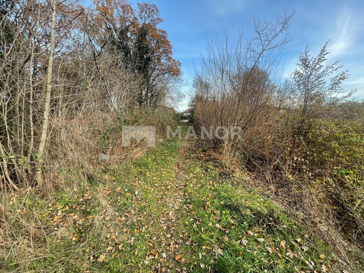 Terreno edificabile Mladenići, Viškovo, 1.614m2