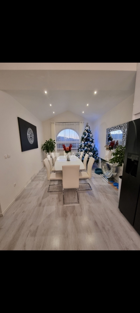 Appartamento Viškovo, 90m2