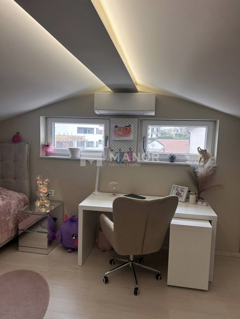 Appartamento Mladenići, Viškovo, 82m2