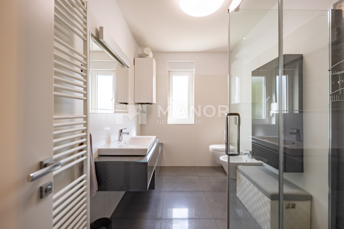 FIUME, MARČELJEVA DRAGA – Bellissimo appartamento con 3 camere da letto, soggiorno, parcheggio e vista, 97 m²