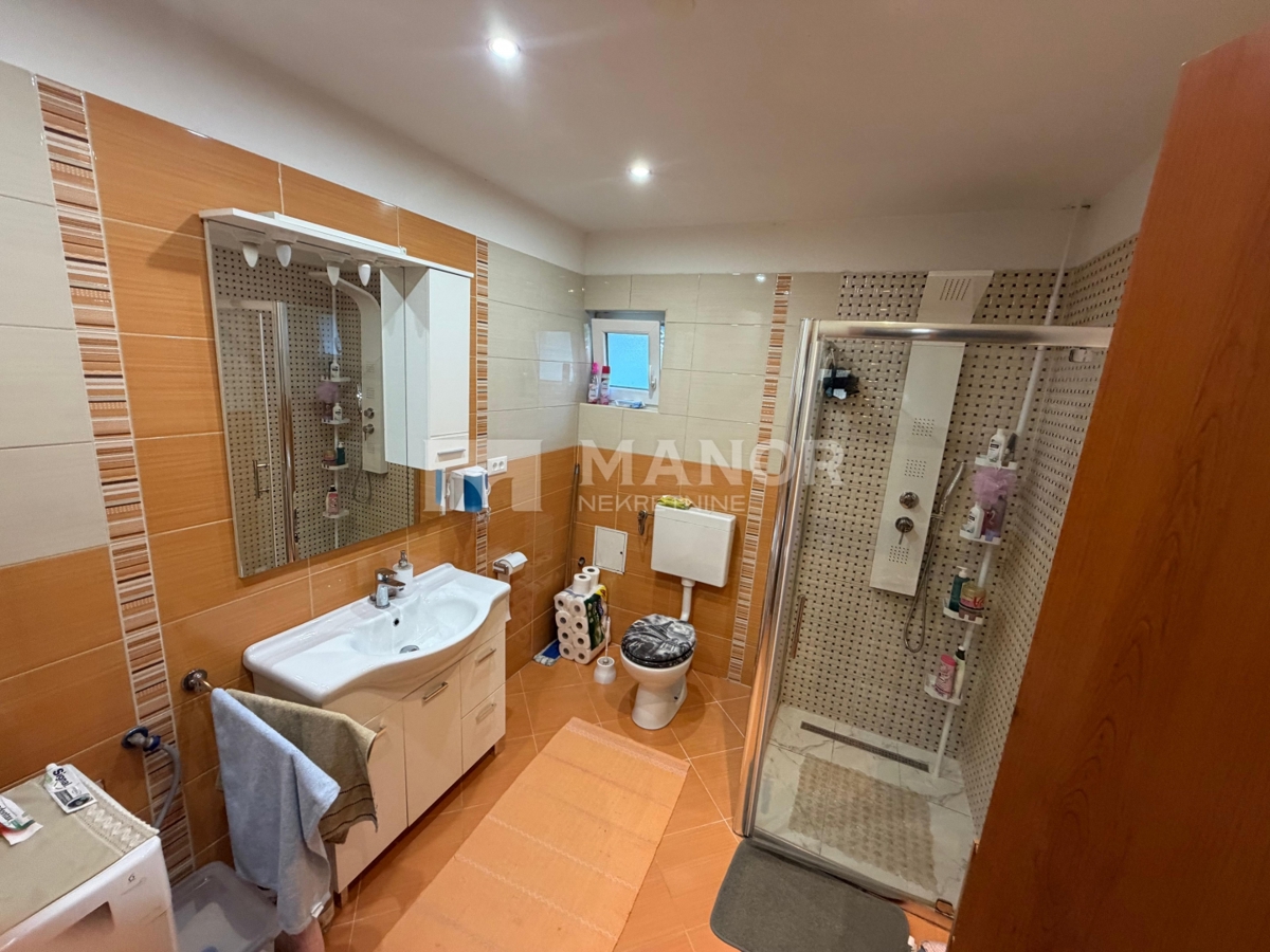 Appartamento Gornja Vežica, Rijeka, 87m2