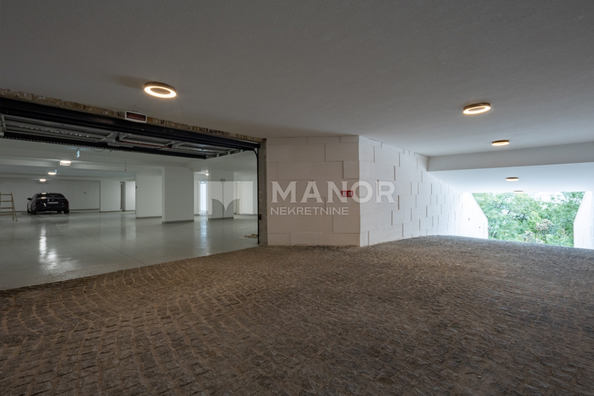 OPATIJA – Nuova costruzione, 2 camere da letto + soggiorno, 2° piano, giardino, piscina, garage