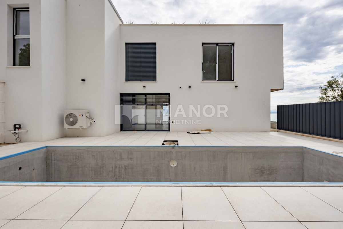 OPATIJA – Nuova costruzione, 2 camere da letto + soggiorno, 2° piano, giardino, piscina, garage