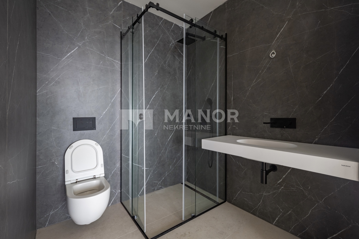 OPATIJA – Nuova costruzione, 2 camere da letto + soggiorno, 2° piano, giardino, piscina, garage