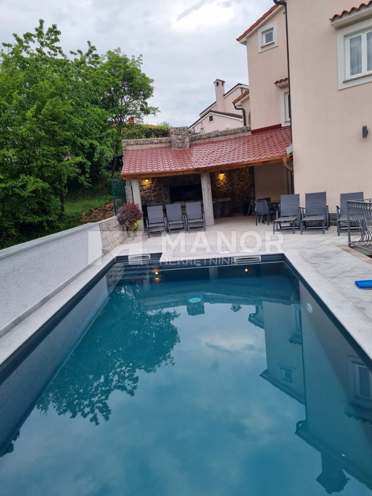 Casa Matulji, 403m2