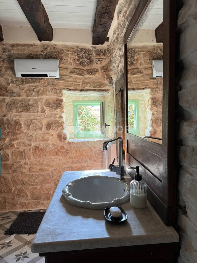 Casa Butkovići, Svetvinčenat, 60m2