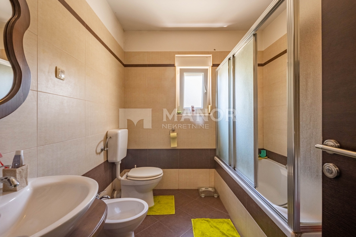 Appartamento Zamet, Rijeka, 77m2