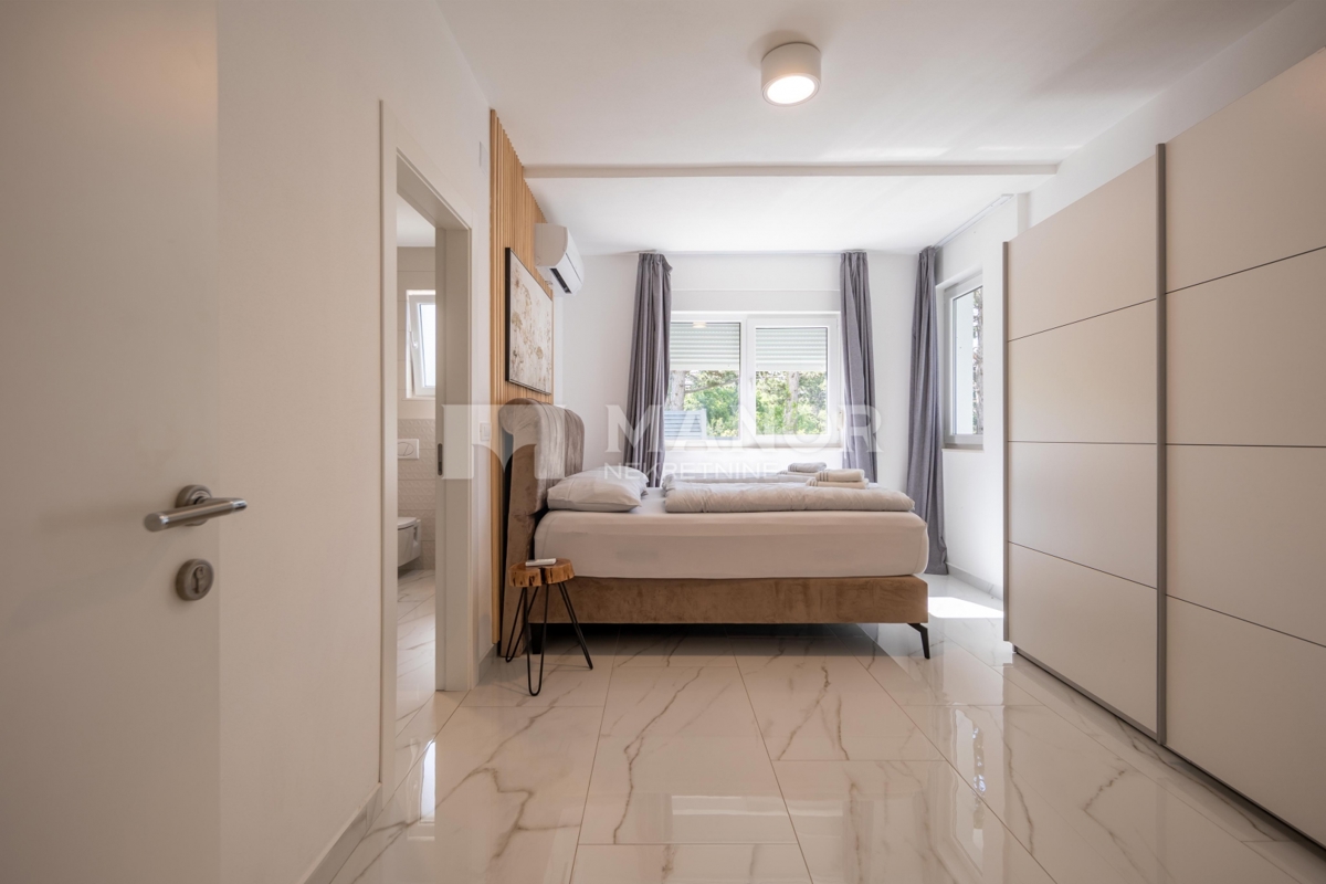 CRIKVENICA – Splendida villa di lusso arredata con piscina, zona spa e vista, a 600 m dal mare