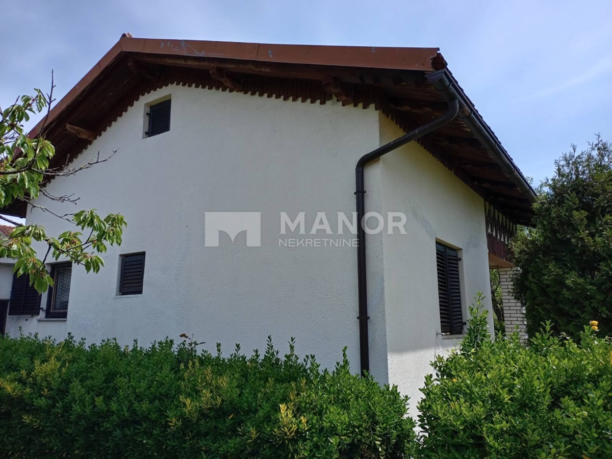 Casa Boljun, Lupoglav, 87m2