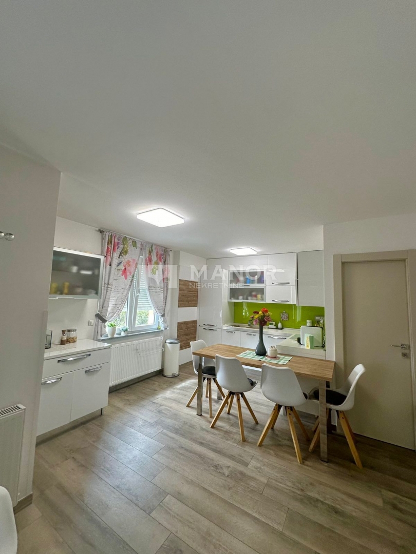 Appartamento Zamet, Rijeka, 65m2