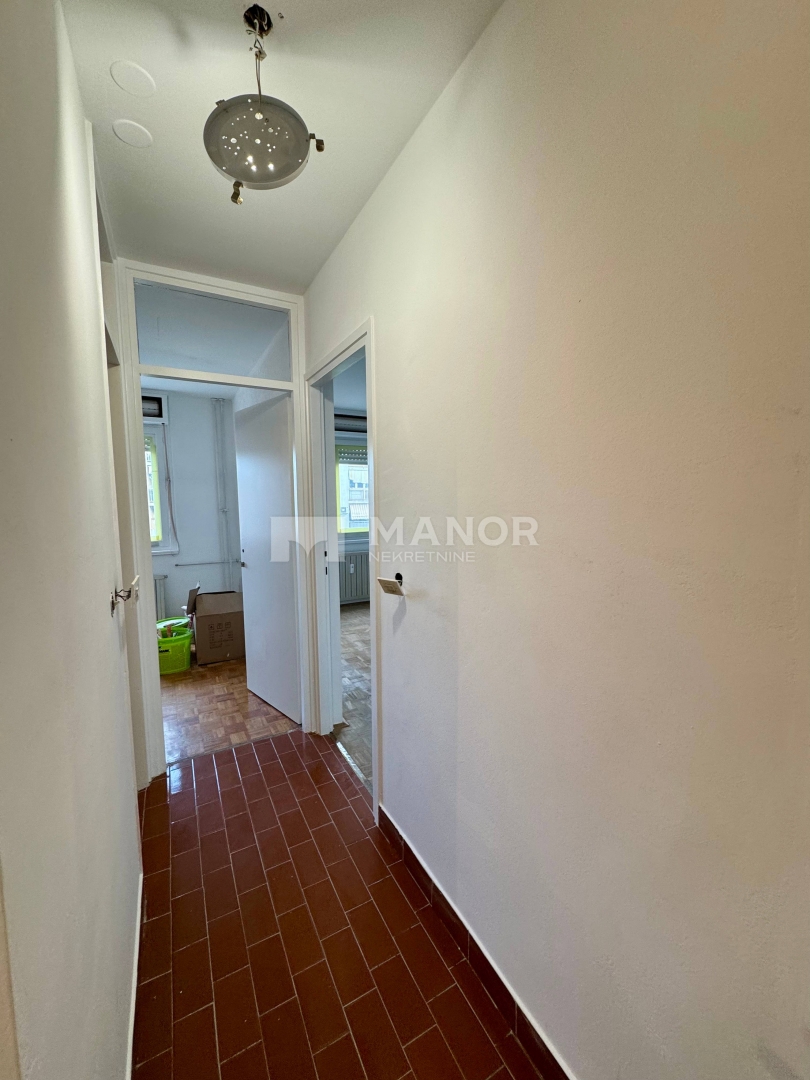 Appartamento Srdoči, Rijeka, 1m2