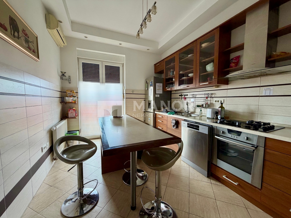 Appartamento Centar, Rijeka, 78m2