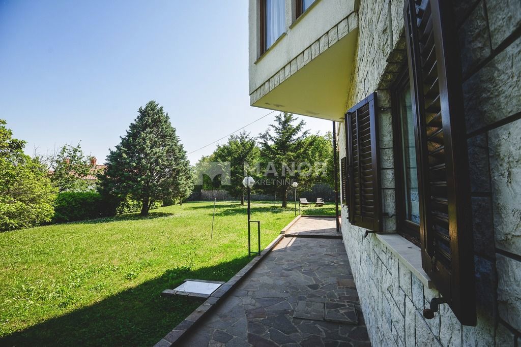 Casa Gornja Vežica, Rijeka, 300m2