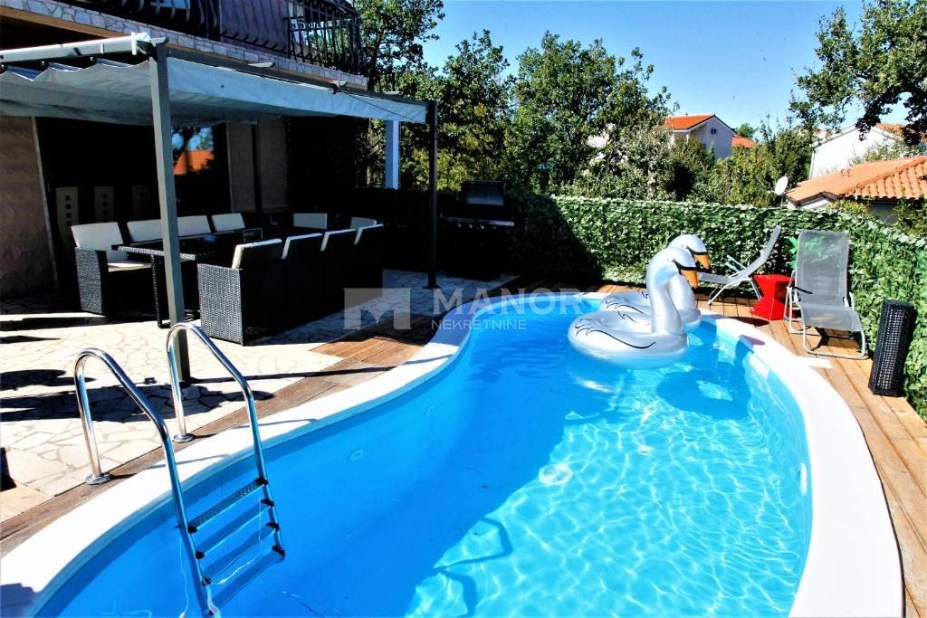 Casa Malinska, Malinska-Dubašnica, 160m2