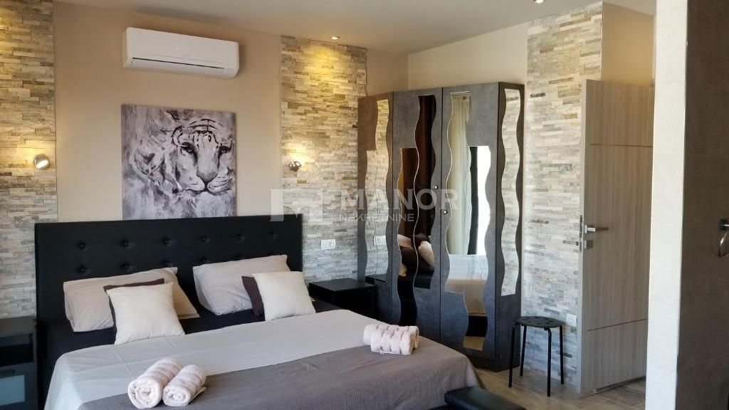 Casa Malinska, Malinska-Dubašnica, 160m2