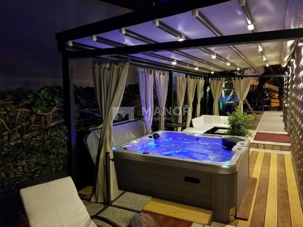 Casa Malinska, Malinska-Dubašnica, 160m2